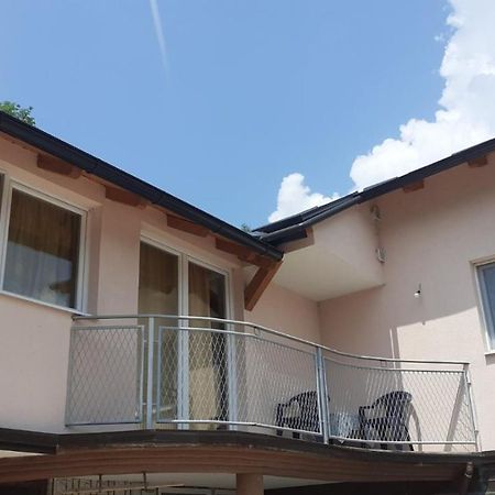 דירות יאיצי Apartman Panorama מראה חיצוני תמונה